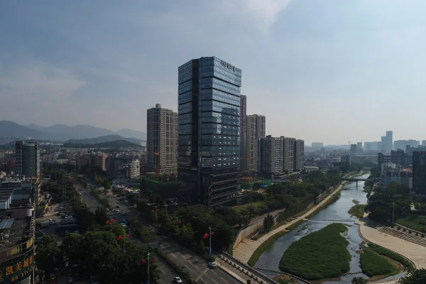 花样年龙年广场 - 深圳龙岗区写字楼出租