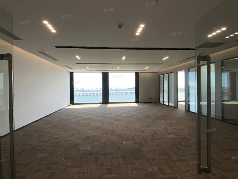 恒裕前海金融中心200平米精装办公室出租_前海写字楼 实景图3
