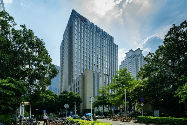 卓越大厦 -官网首页 - 深圳福田区写字楼出租 · 资料图