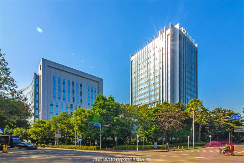 国人通信大厦 - 招商中心 - 深圳南山区写字楼出租 · 资料图