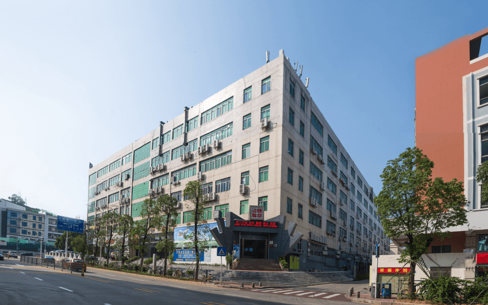 智工小镇 - 深圳宝安区写字楼出租 · 实景图 1