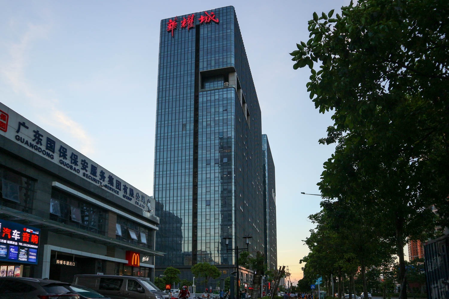 深圳华耀城中心 - 深圳龙岗区写字楼出租 · 实景图 1