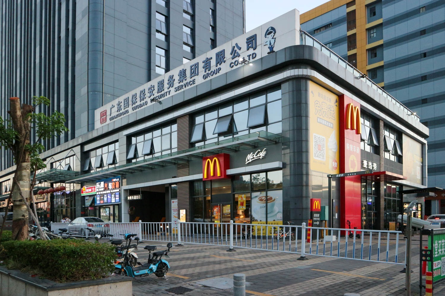 深圳华耀城中心 - 深圳龙岗区写字楼出租 · 资料图 4 深圳华耀城中心 楼盘图片
