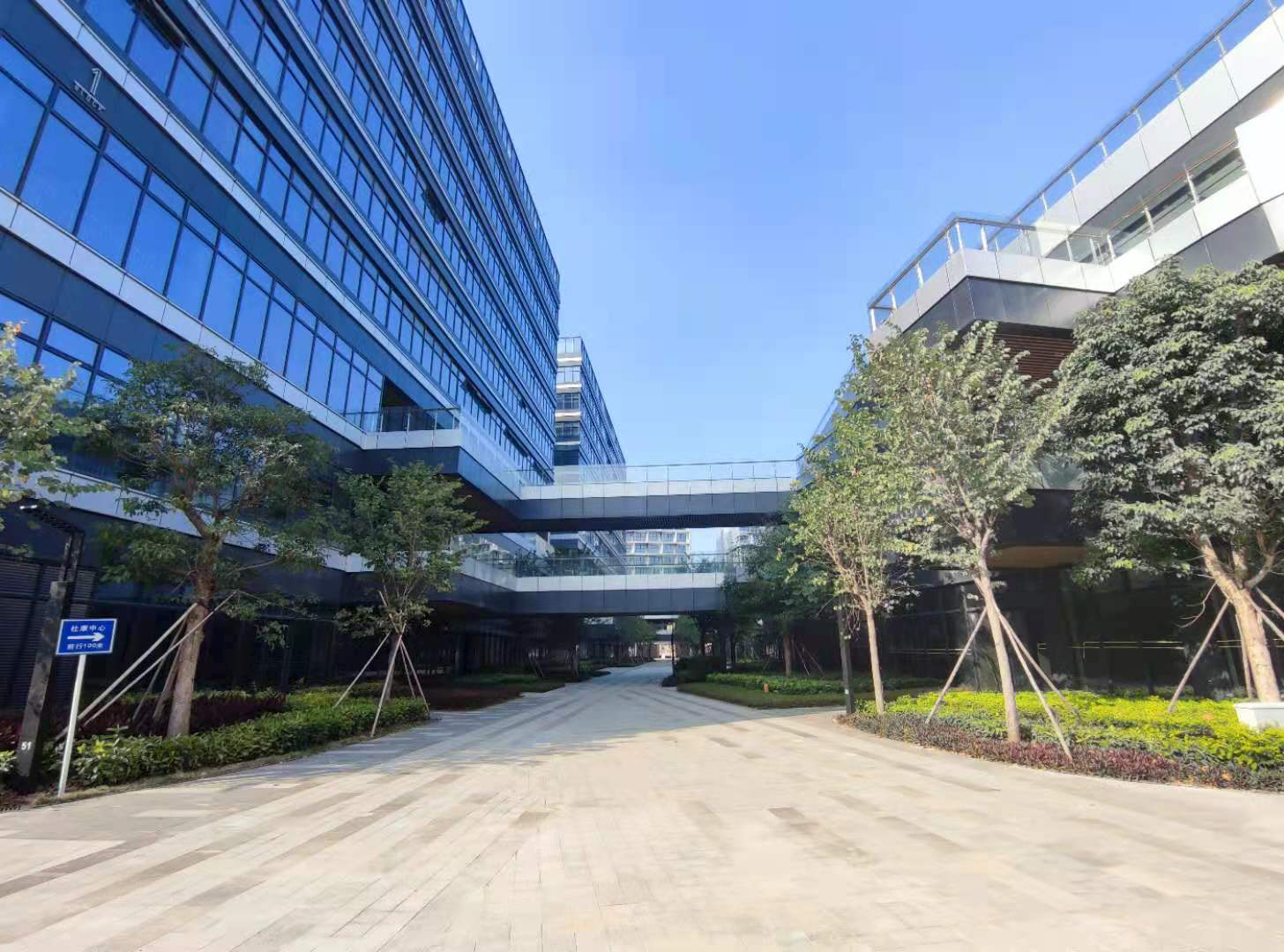 航城智谷(中城未来产业园) - 深圳宝安区写字楼出租 · 资料图 7 航城智谷(中城未来产业园) 楼盘图片