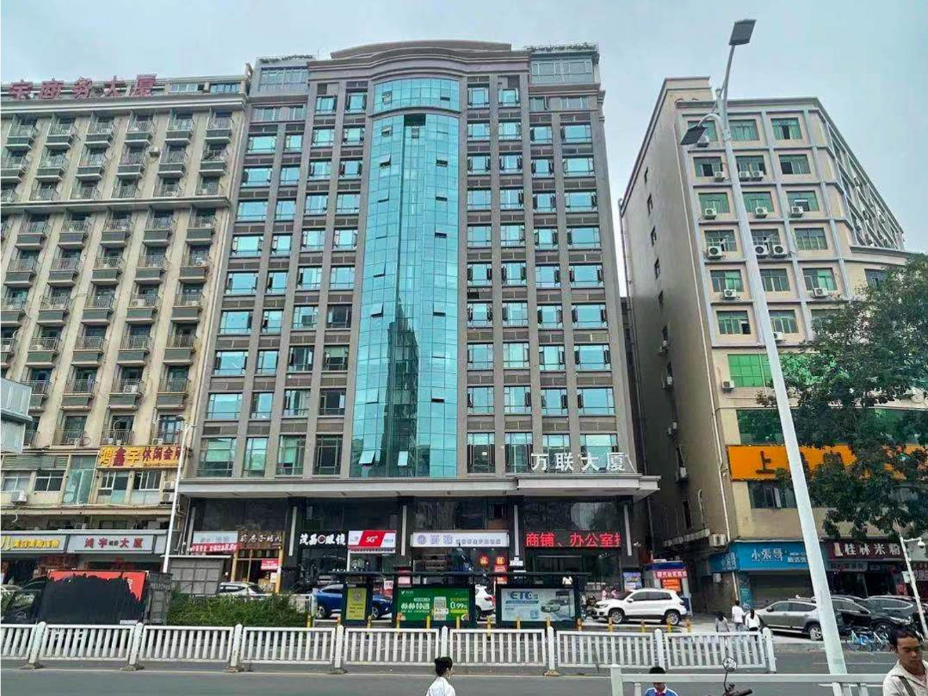 万联大厦(固戍) - 深圳宝安区写字楼出租 · 实景图 1