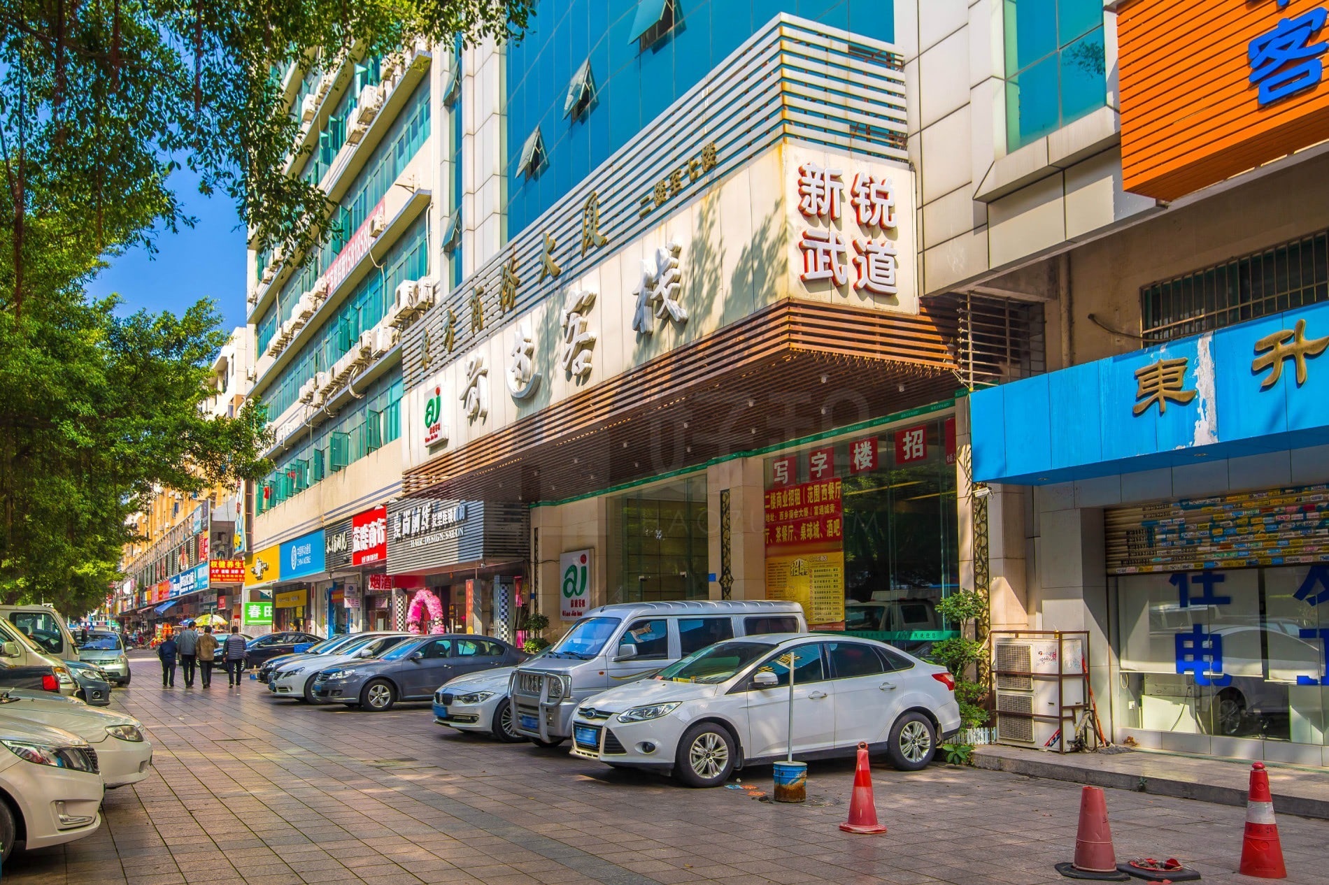 东方商务大厦(西乡) - 深圳宝安区写字楼出租 · 实景图 1