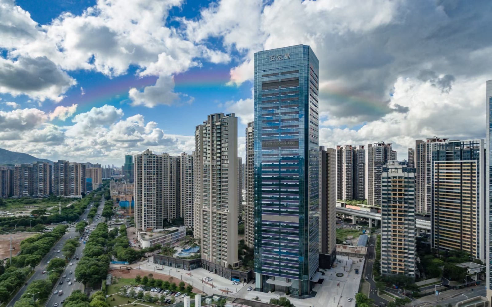 安宏基天曜广场 - 深圳龙华区写字楼出租 · 实景图 1