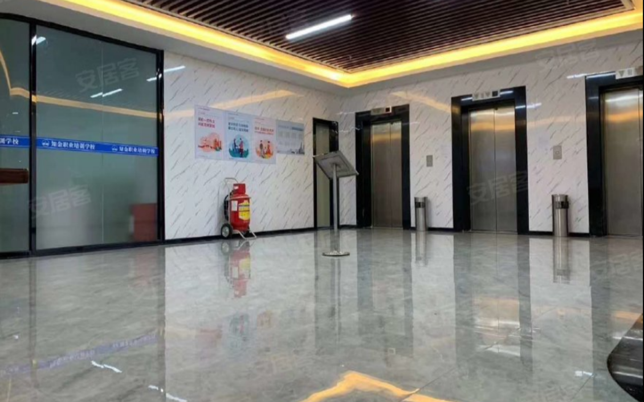 国际商品交易大厦 - 深圳罗湖区写字楼出租 · 资料图 4 国际商品交易大厦 楼盘图片