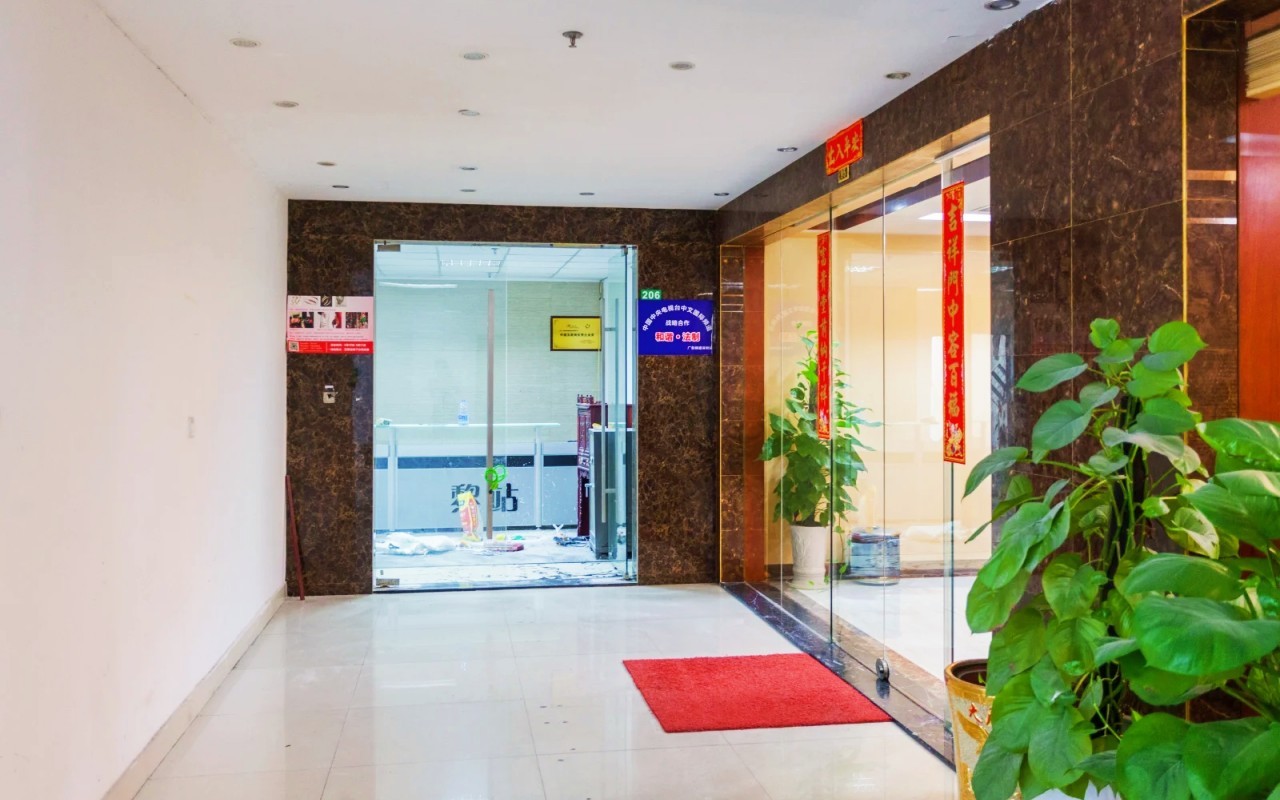 宝能汽车大楼 - 深圳罗湖区写字楼出租 · 资料图 4 宝能汽车大楼 楼盘图片