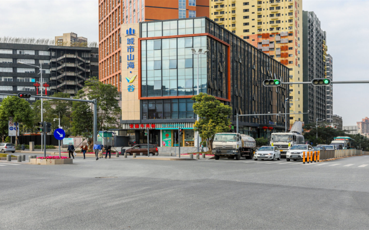 城市山海V谷 - 深圳龙岗区写字楼出租 · 实景图 1