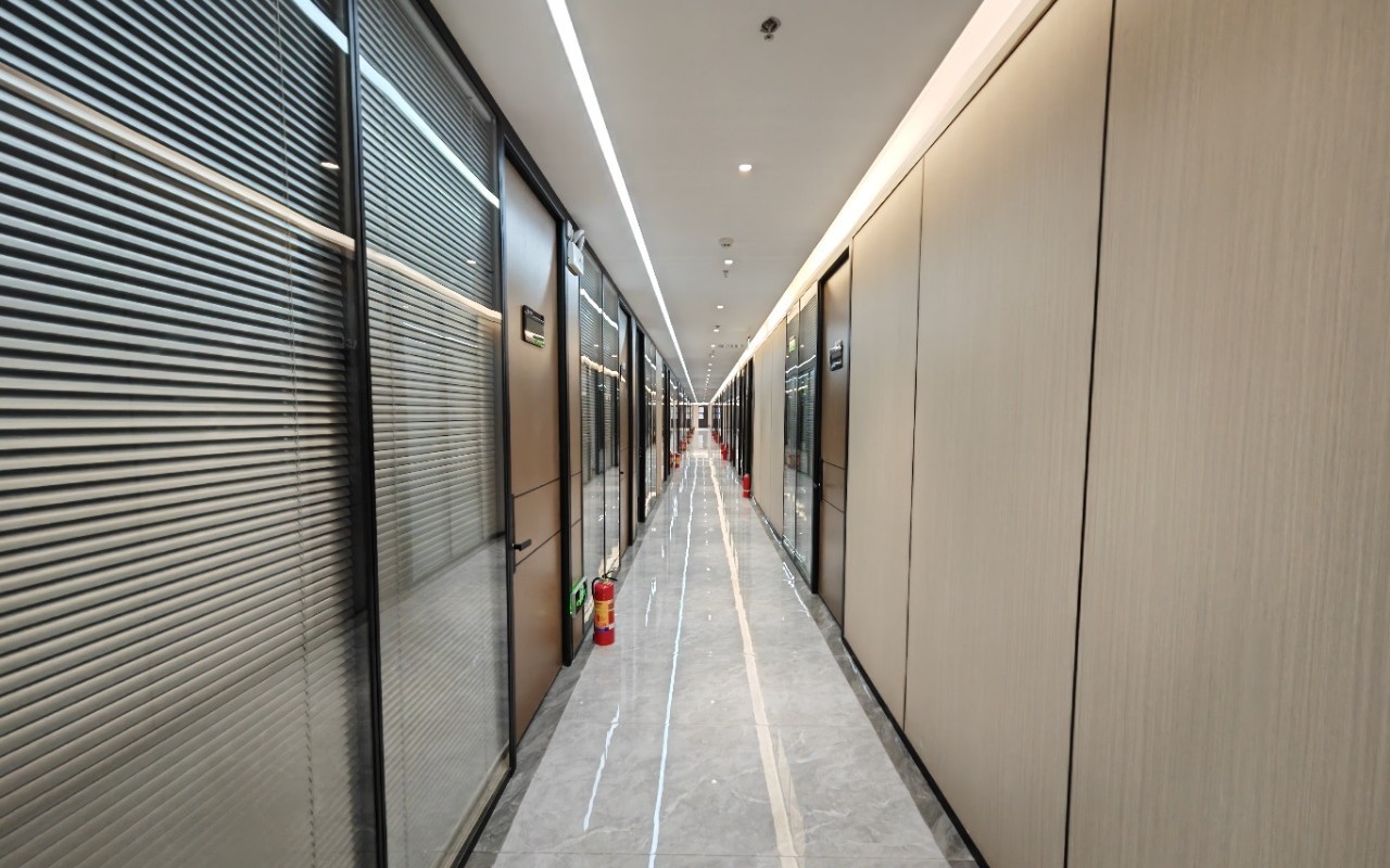 上步工业区305栋 - 深圳福田区写字楼出租 · 资料图 3 上步工业区305栋 楼盘图片
