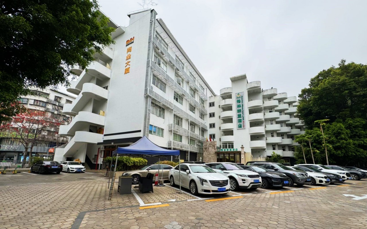 满京华商业大厦 - 深圳福田区写字楼出租 · 实景图 1