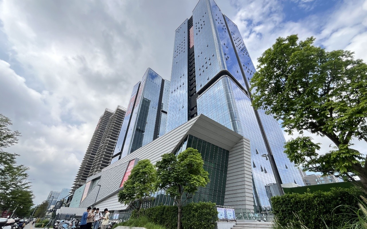 大运湾东中心 - 深圳龙岗区写字楼出租 · 资料图 2 大运湾东中心 楼盘图片