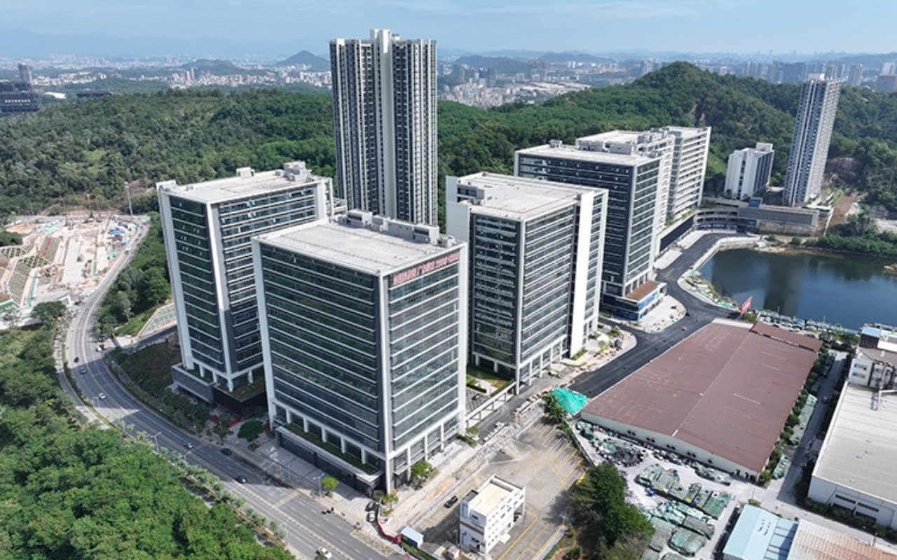鸿荣源·鸿湖科技园 - 深圳龙华区写字楼出租 · 实景图 1