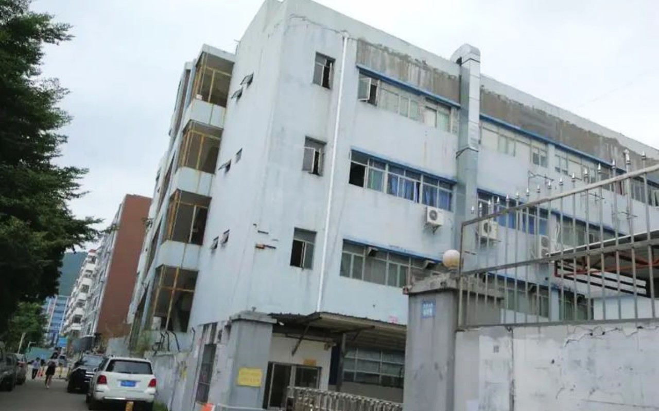 臣田工业区 - 深圳宝安区写字楼出租 · 实景图 1