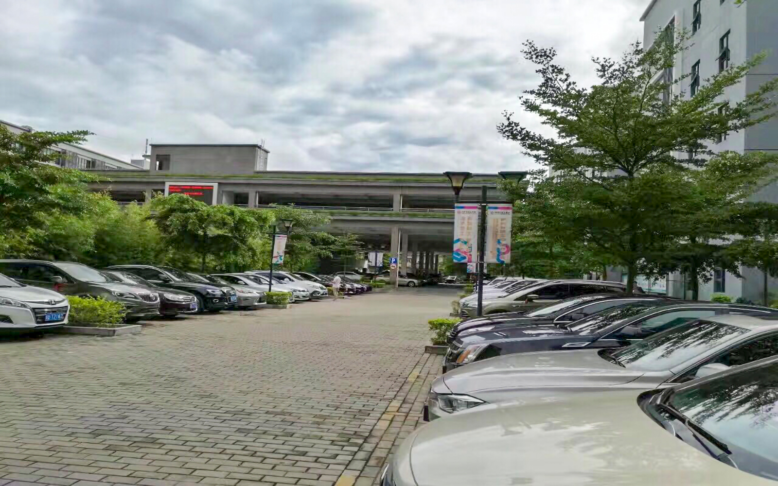 智恒产业园 - 深圳宝安区写字楼出租 · 资料图 3 智恒产业园 楼盘图片
