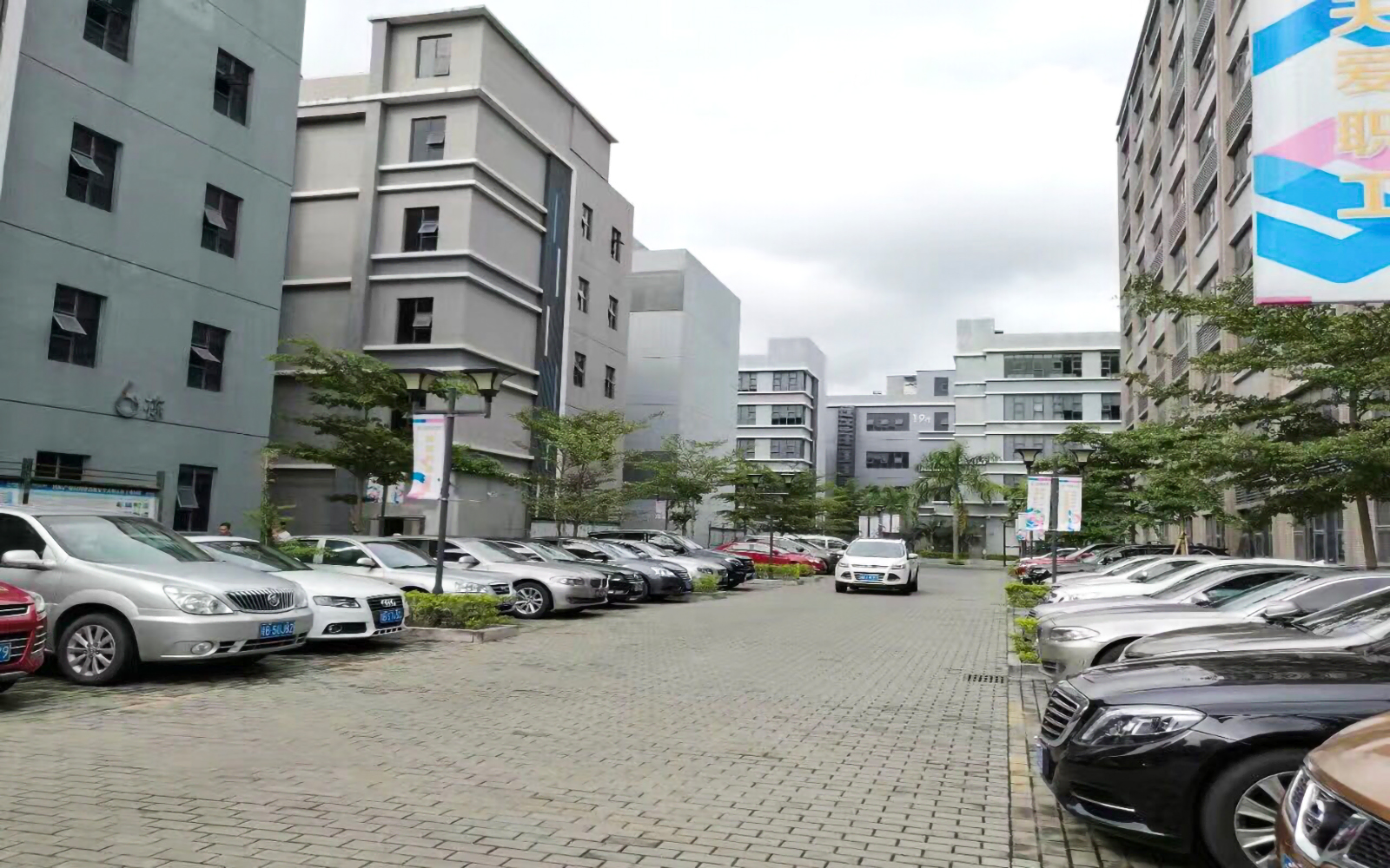 智恒产业园 - 深圳宝安区写字楼出租 · 资料图 4 智恒产业园 楼盘图片
