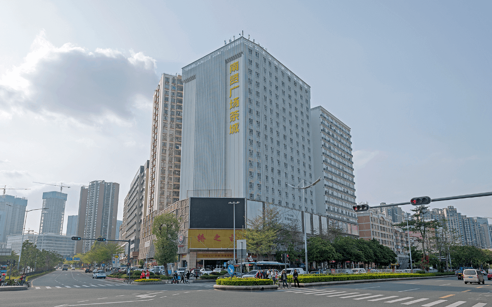 南贤商业广场 - 深圳龙华区写字楼出租 · 实景图 1