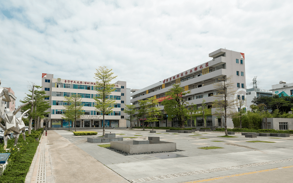 深圳软件园大运软件小镇 - 深圳龙岗区写字楼出租 · 资料图 2 深圳软件园大运软件小镇 楼盘图片