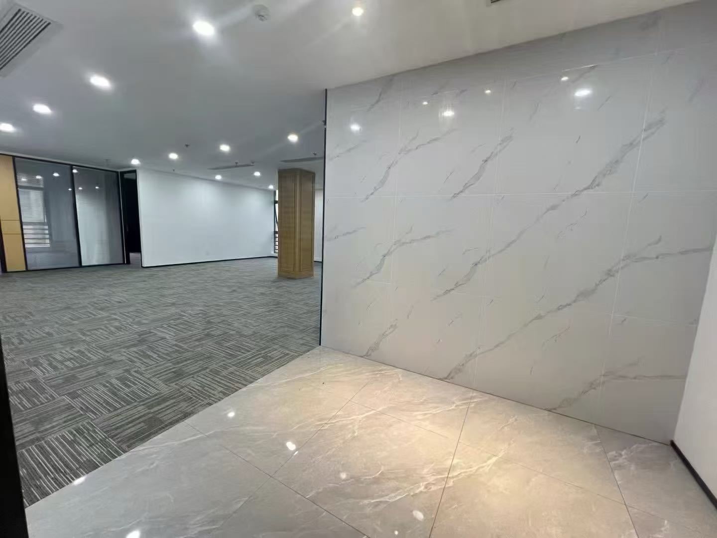 TCL国际E城396平米精装办公室出租_南头 - 办公空间资料图 3 TCL国际E城 前台