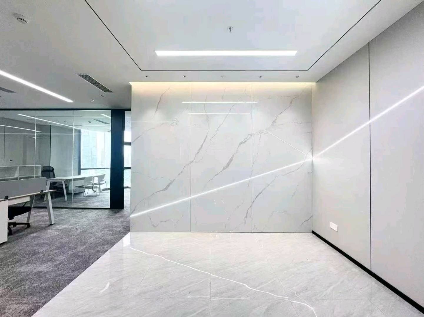 光峰科技大厦351平米精装办公室出租_西丽 - 办公空间资料图 2 光峰科技大厦 前台