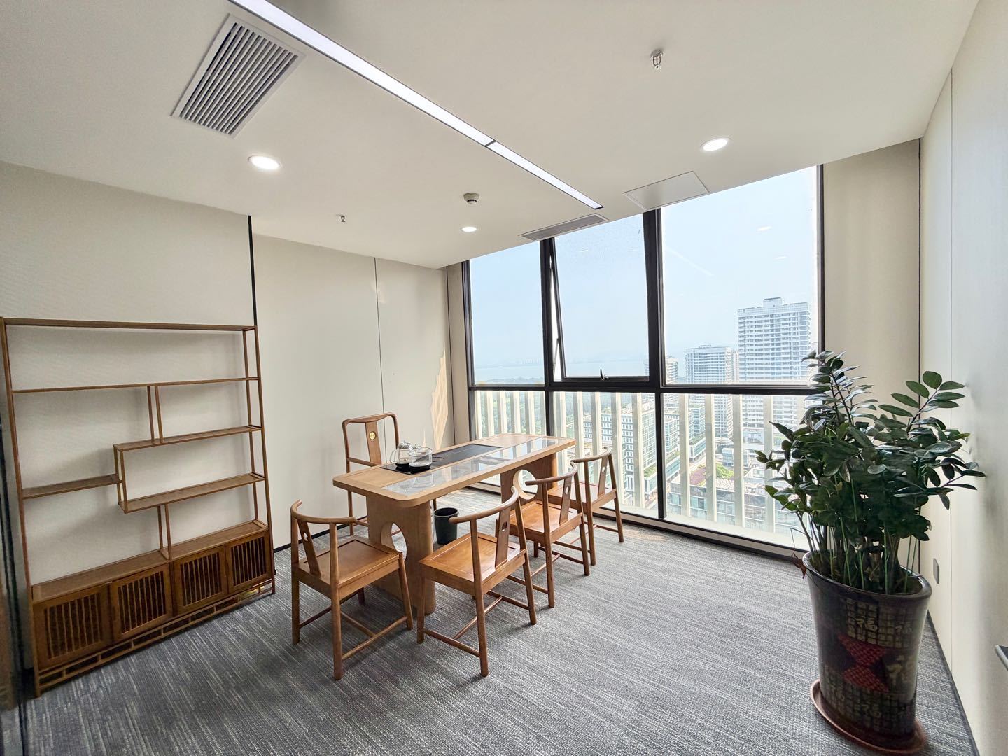 深圳湾科技生态园248平米精装办公室出租_科技园 - 办公空间资料图 7 深圳湾科技生态园 办公室隔间