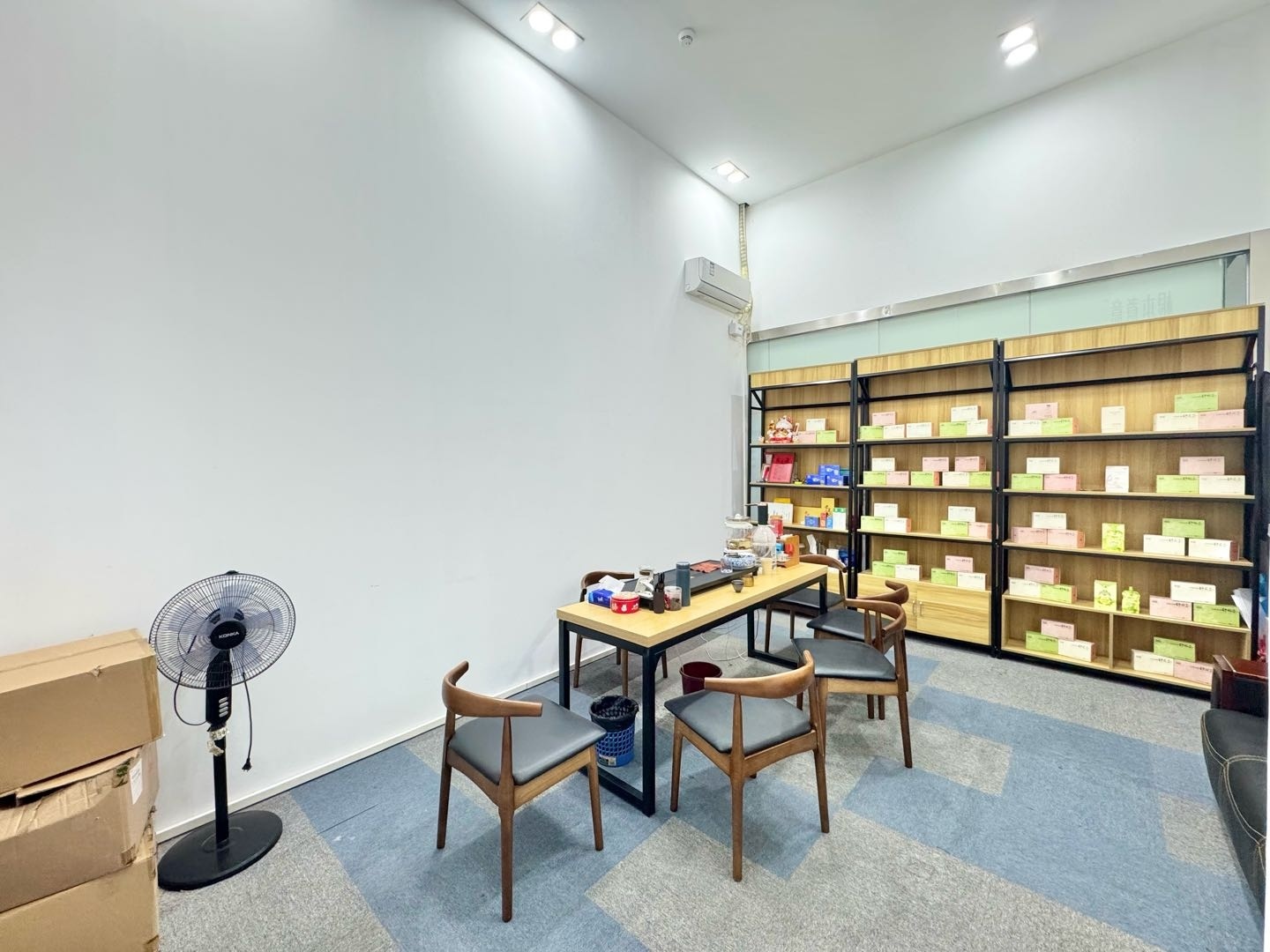 北京大学产学园研究基地260平米精装办公室出租_科技园 - 办公空间资料图 5 北京大学产学园研究基地 办公室隔间